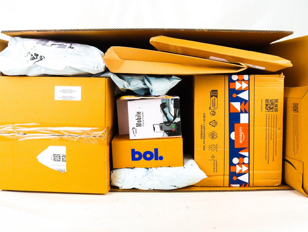 XXL Doos met Ongeopende Postpakketten