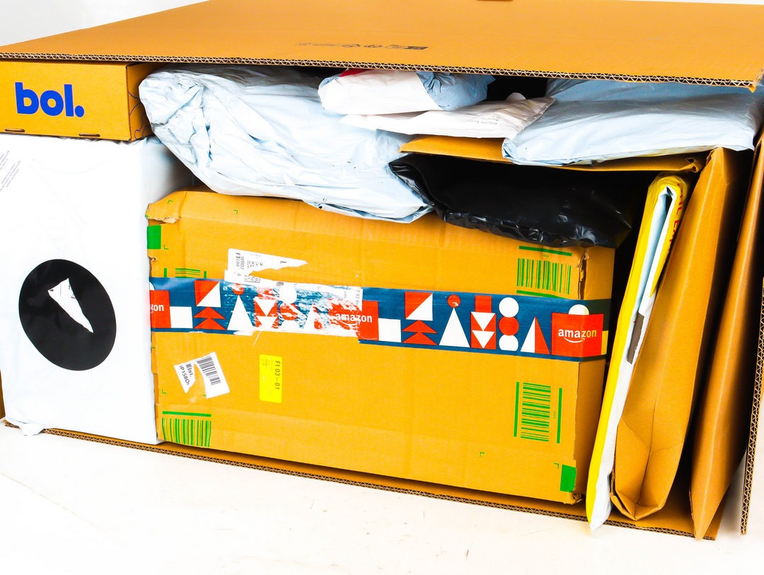 XXL Doos met Ongeopende Postpakketten