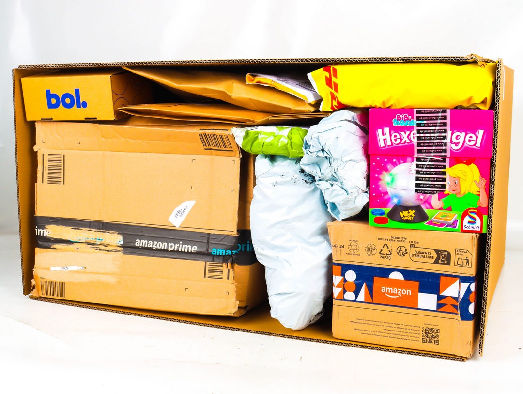 XXL Doos met Ongeopende Postpakketten